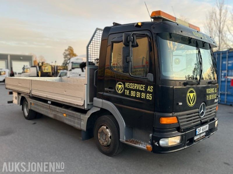 Mercedes-Benz Atego 818/42 – 2005-modell – 7,5 tonn planbil – Kjørbar, men EU utløpt - Camión caja abierta: foto 3 Mercedes-Benz Atego 818/42 – 2005-modell – 7,5 tonn planbil – Kjørbar, men EU utløpt - Camión caja abierta: foto 3