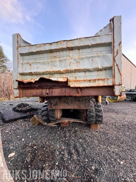 Neuson Beltegående miniudmper - RK15 - Treveis tipp - Yanmar 3TN82E Dieselmotor - Dúmper: foto 5 Neuson Beltegående miniudmper - RK15 - Treveis tipp - Yanmar 3TN82E Dieselmotor - Dúmper: foto 5