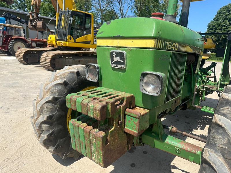 Tractor zancudo John Deere 1640 4x4: foto 19 Tractor zancudo John Deere 1640 4x4: foto 19