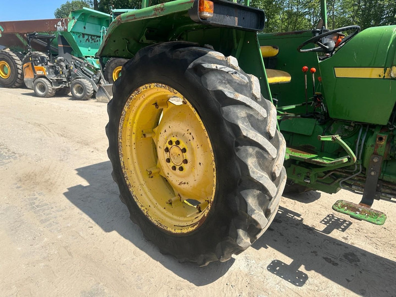 Tractor zancudo John Deere 1640 4x4: foto 11 Tractor zancudo John Deere 1640 4x4: foto 11