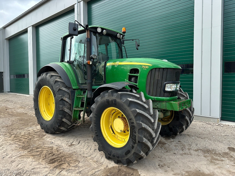 John Deere 7530 - Tractor: foto 2 John Deere 7530 - Tractor: foto 2