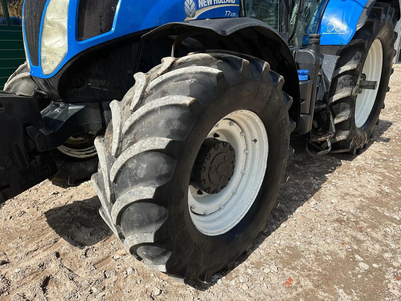 Tractor New Holland T7.235 Power Command: foto 9