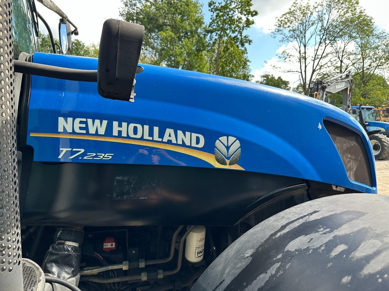 Tractor New Holland T7.235 Power Command: foto 14