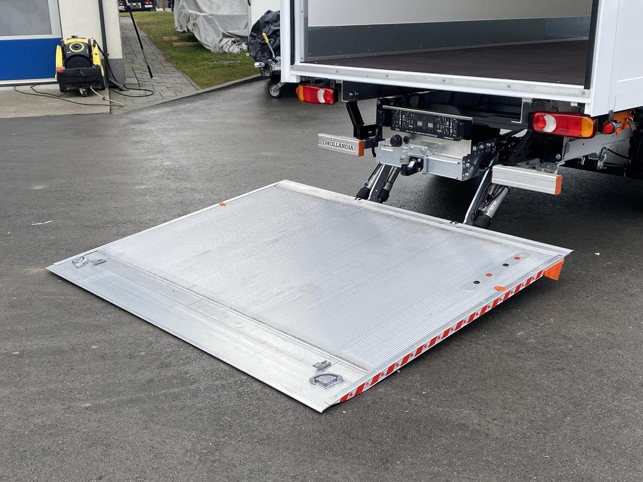 Furgoneta caja cerrada nuevo FIAT DUCATO L4 1+2, 180PS, 2.2L | ALU-BOX 4200mm + LADERAMPE + LAGER: foto 10