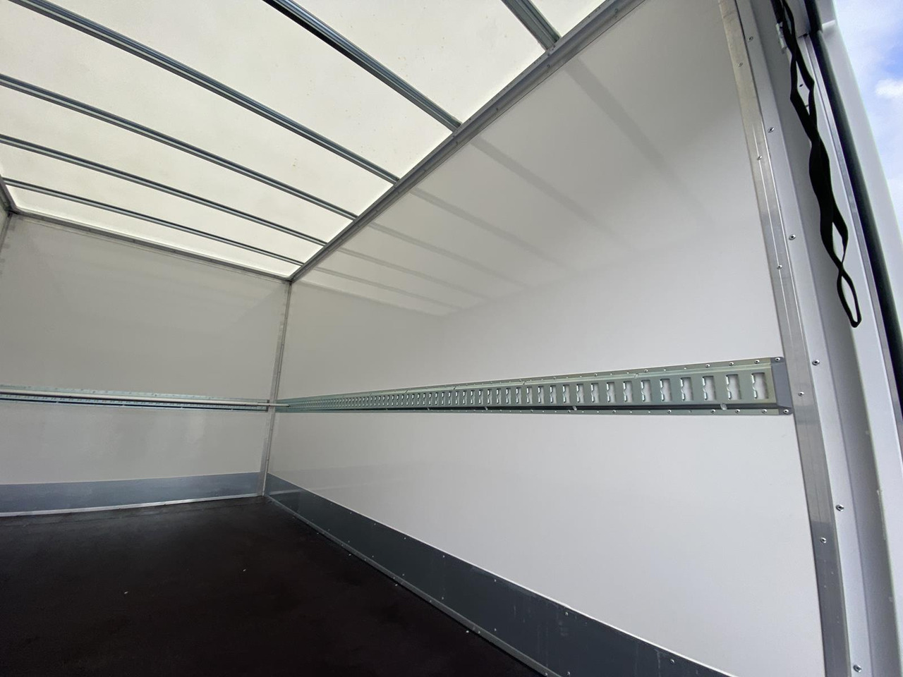 Furgoneta caja cerrada nuevo FIAT DUCATO L4 1+2, 180PS, 2.2L | ALU-BOX 4200mm + LADERAMPE + LAGER: foto 14