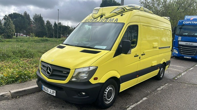 Mercedes Benz AMBULANCE Lot of 10 units Sprinter 313 CDI Automatic - Vehículo municipal: foto 1 Mercedes Benz AMBULANCE Lot of 10 units Sprinter 313 CDI Automatic - Vehículo municipal: foto 1