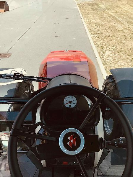 Tractor Massey Ferguson MF 5709 M Dyna-4: foto 13