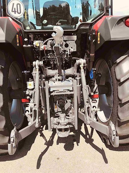 Tractor Massey Ferguson MF 5709 M Dyna-4: foto 8