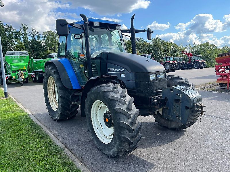 New Holland TS 115 - Tractor: foto 5 New Holland TS 115 - Tractor: foto 5