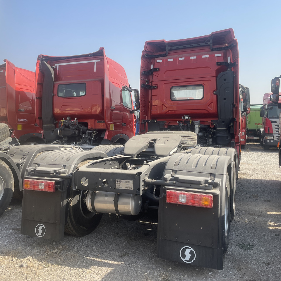 Schacman Slightly Used X3000 X5000 (6*4) Semi Truck head Truck Head Tipper Head - Cabeza tractora: foto 5 Schacman Slightly Used X3000 X5000 (6*4) Semi Truck head Truck Head Tipper Head - Cabeza tractora: foto 5