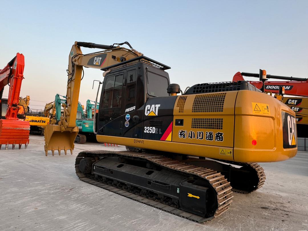 Caterpillar 325 CAT CAT 325D 325D2 330D 329D 320D 320D2 320GC - Cargadora: foto 2 Caterpillar 325 CAT CAT 325D 325D2 330D 329D 320D 320D2 320GC - Cargadora: foto 2