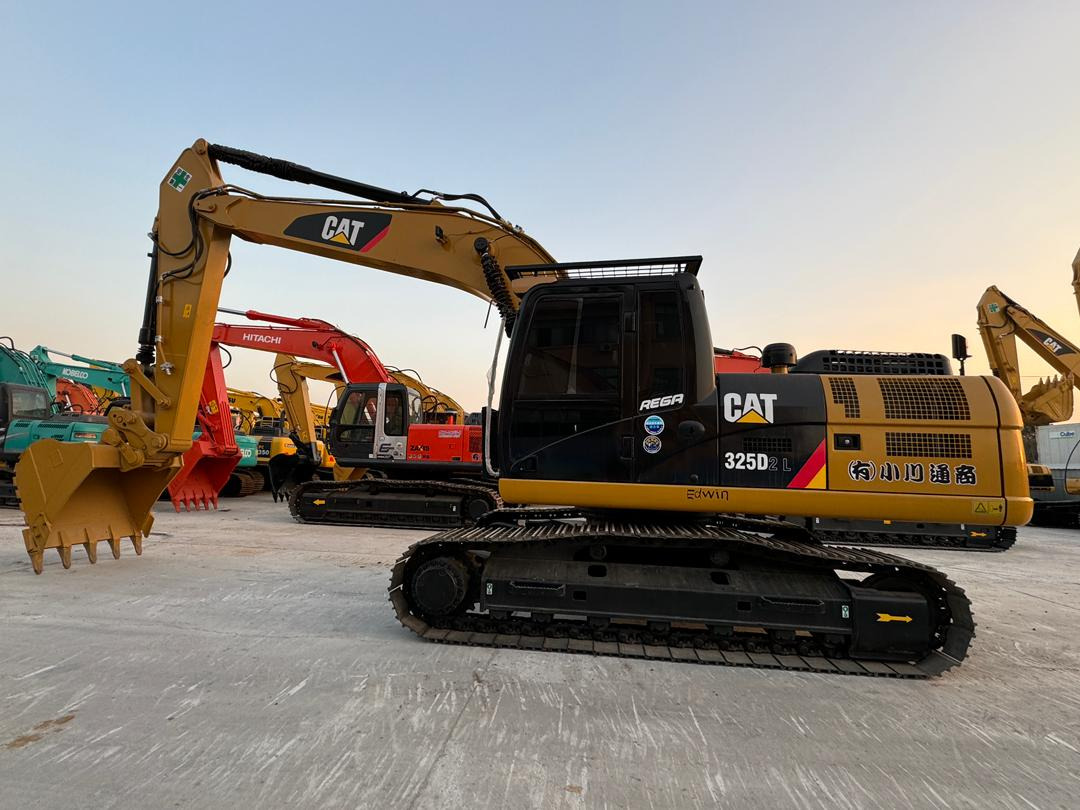 Caterpillar 325D CAT 325D2 329D 330D 330D2 25 Ton Used Excavator for Sale - Excavadora de cadenas: foto 2 Caterpillar 325D CAT 325D2 329D 330D 330D2 25 Ton Used Excavator for Sale - Excavadora de cadenas: foto 2