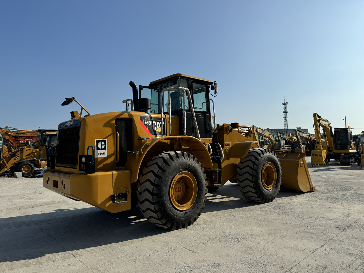 Caterpillar CAT 966 966H 966F 966G 6 Ton Used Wheel Loader and Similar Front Loaders Are Ready to Work - Cargadora de ruedas: foto 5 Caterpillar CAT 966 966H 966F 966G 6 Ton Used Wheel Loader and Similar Front Loaders Are Ready to Work - Cargadora de ruedas: foto 5