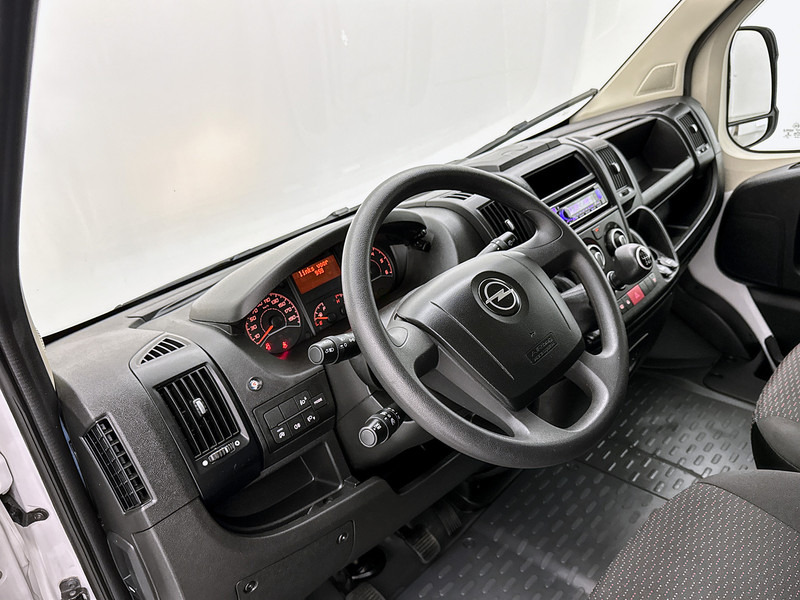 Opel Movano 2.2D 140pk Meubelbak Bakwagen met Laadklep Achteruitrijcamera Cruise Control - Furgoneta caja cerrada: foto 4 Opel Movano 2.2D 140pk Meubelbak Bakwagen met Laadklep Achteruitrijcamera Cruise Control - Furgoneta caja cerrada: foto 4