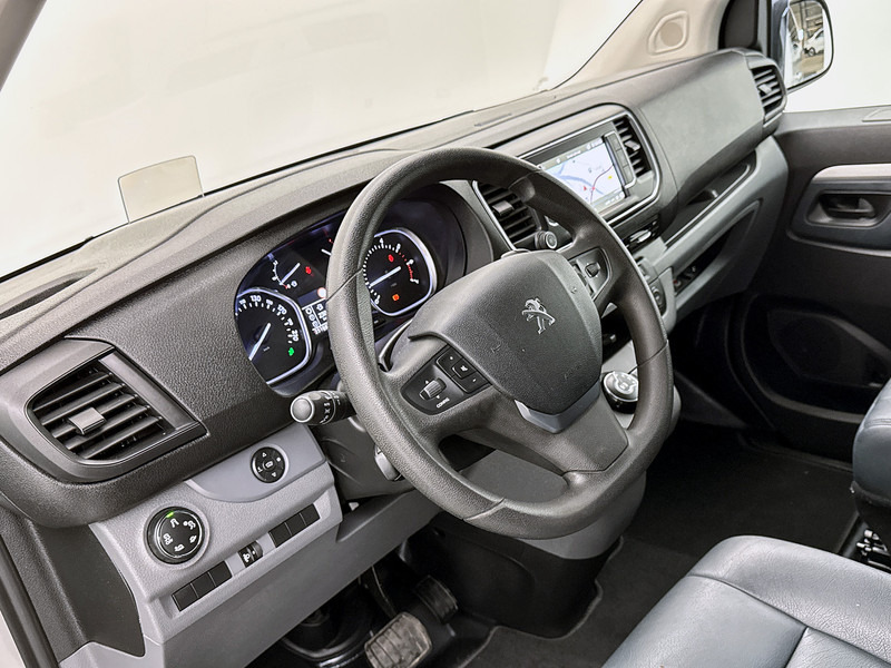 Peugeot Expert 231L 2.0 DC BlueHDI 180 Dubbele Cabine Headup display 2x schuifdeur Trekhaak Navigatie Achteruitrijcamera - Furgoneta pequeña, Furgoneta combi: foto 5 Peugeot Expert 231L 2.0 DC BlueHDI 180 Dubbele Cabine Headup display 2x schuifdeur Trekhaak Navigatie Achteruitrijcamera - Furgoneta pequeña, Furgoneta combi: foto 5