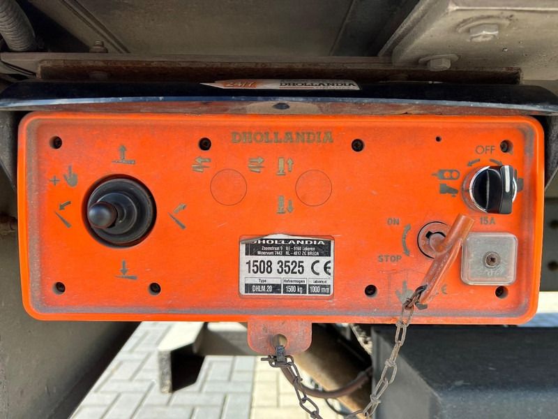 Camión caja cerrada Volvo FL 210 4x2 bakwagen Dhollandia 1500kg /: foto 13