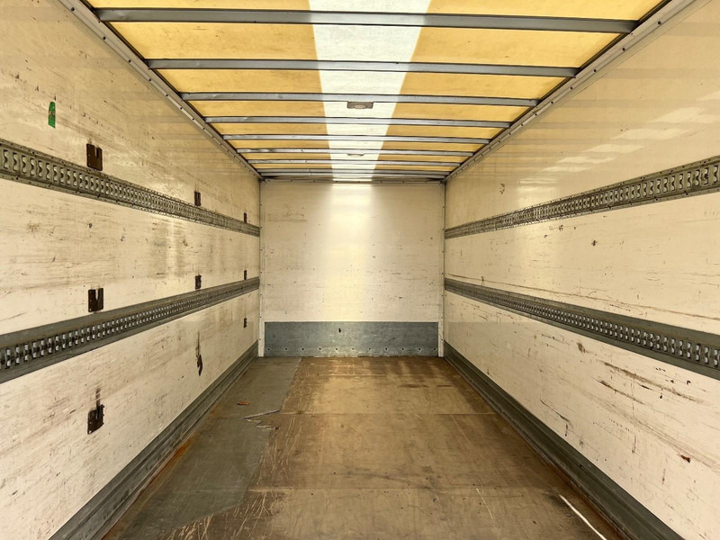 Camión caja cerrada Volvo FL 210 4x2 bakwagen Dhollandia 1500kg /: foto 10