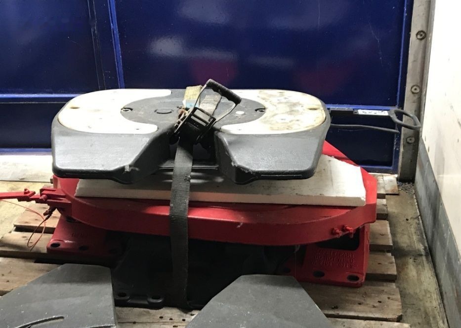 DAF XF truck - Quinta rueda para Camión: foto 2 DAF XF truck - Quinta rueda para Camión: foto 2