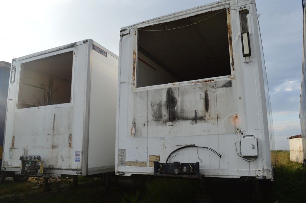 Carrocería-frigorifico DEPOZITARE -DUBE CONTAINERE for parts: foto 7 Carrocería-frigorifico DEPOZITARE -DUBE CONTAINERE for parts: foto 7