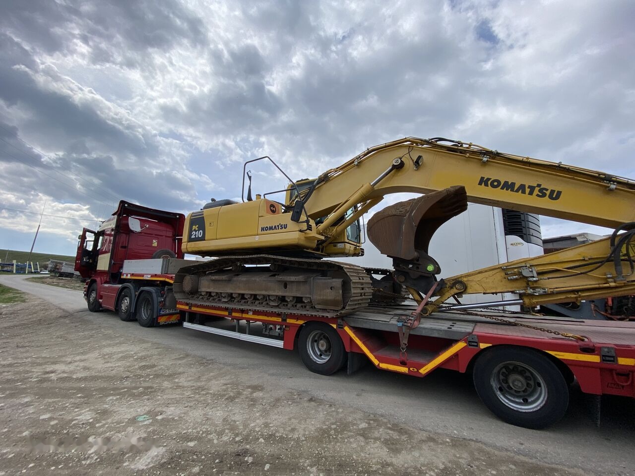 Din dezmembrari pentru KOMATSU PC210 -6 -8 -10 , second hand Komatsu - Piezas de recambio para Excavadora: foto 4 Din dezmembrari pentru KOMATSU PC210 -6 -8 -10 , second hand Komatsu - Piezas de recambio para Excavadora: foto 4