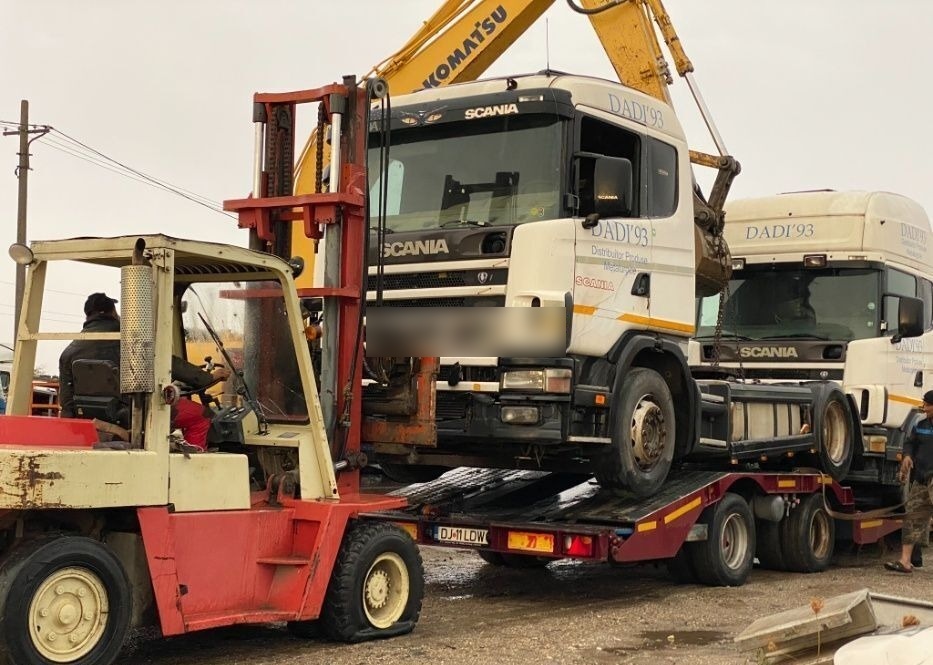 Camión chasis Scania P G R: foto 7