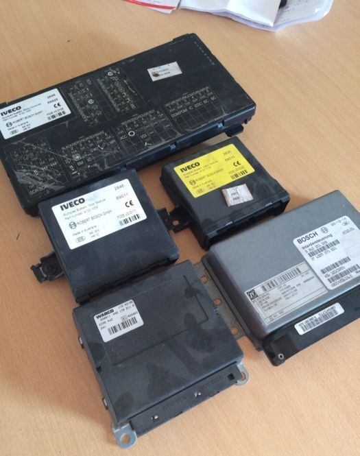 Vand calculatoare bord Euro 5 IVECO - Unidad de control para Camión: foto 2 Vand calculatoare bord Euro 5 IVECO - Unidad de control para Camión: foto 2