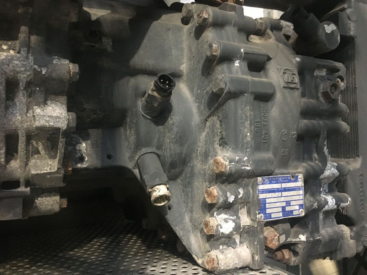 ZF 12AS 2331TD +intarder 1353041012 - Caja de cambios para Camión: foto 4 ZF 12AS 2331TD +intarder 1353041012 - Caja de cambios para Camión: foto 4