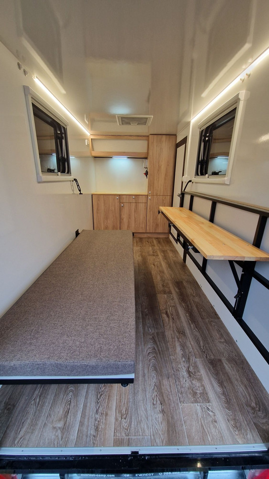 Everest MiniCamp przyczepa kempingowa Ciężarowa towarowa - Caravana: foto 3 Everest MiniCamp przyczepa kempingowa Ciężarowa towarowa - Caravana: foto 3