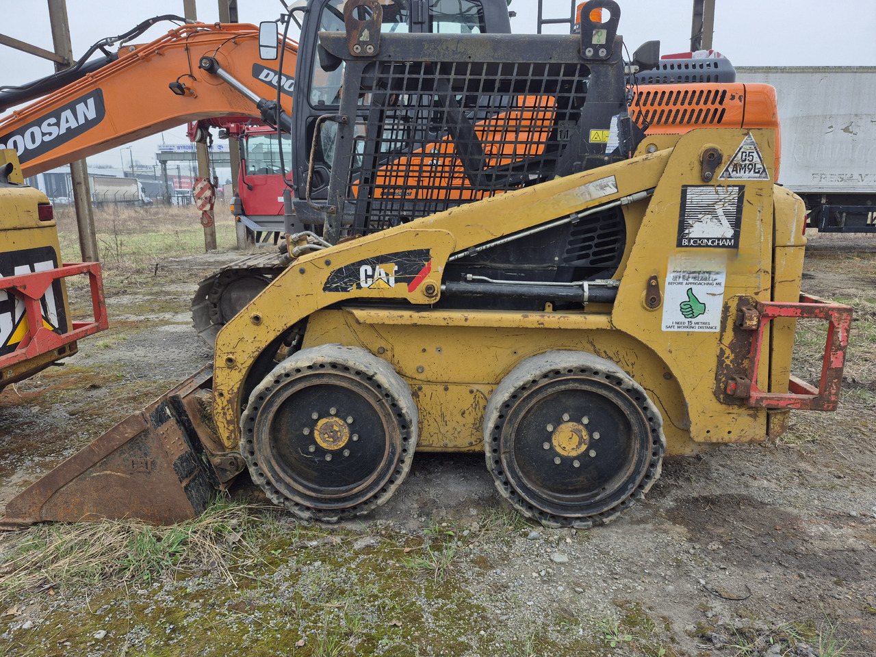 CATERPILLAR 216B3 - Minicargadora: foto 1 CATERPILLAR 216B3 - Minicargadora: foto 1
