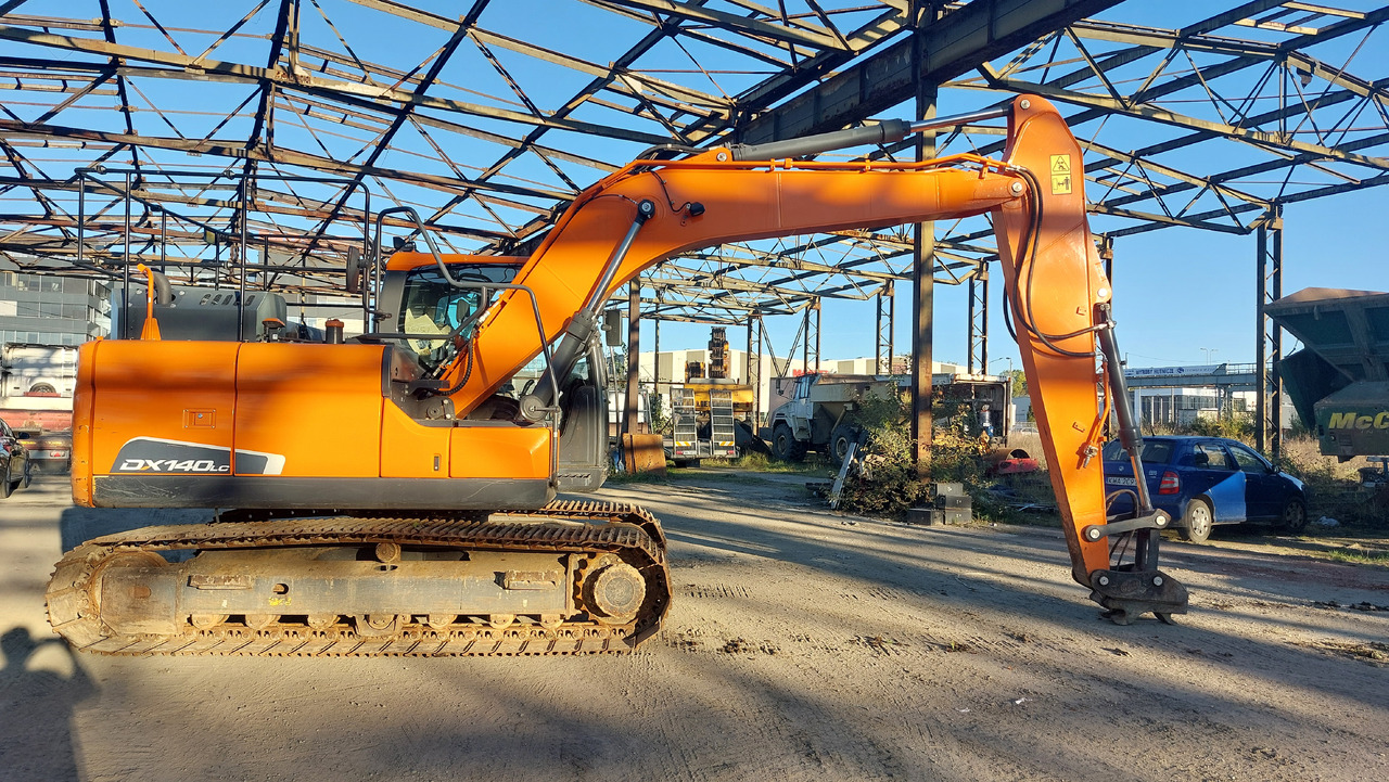 DOOSAN DX140LC-5 - Excavadora de cadenas: foto 2 DOOSAN DX140LC-5 - Excavadora de cadenas: foto 2