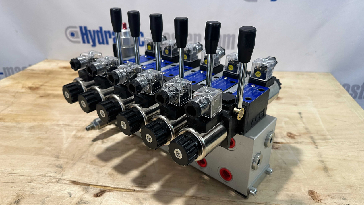 Proportional Valve Cetop valve 6 functions 16GPM 60 l/min + Scanreco G2B Radio Remote and manual operation - Maquinaria de construcción: foto 2 Proportional Valve Cetop valve 6 functions 16GPM 60 l/min + Scanreco G2B Radio Remote and manual operation - Maquinaria de construcción: foto 2