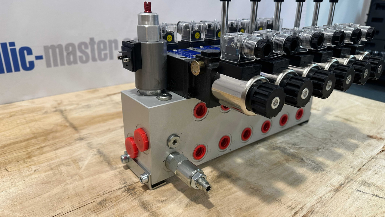 Maquinaria de construcción Proportional Valve Cetop valve 6 functions 16GPM 60 l/min + Scanreco G2B Radio Remote and manual operation: foto 11 Maquinaria de construcción Proportional Valve Cetop valve 6 functions 16GPM 60 l/min + Scanreco G2B Radio Remote and manual operation: foto 11