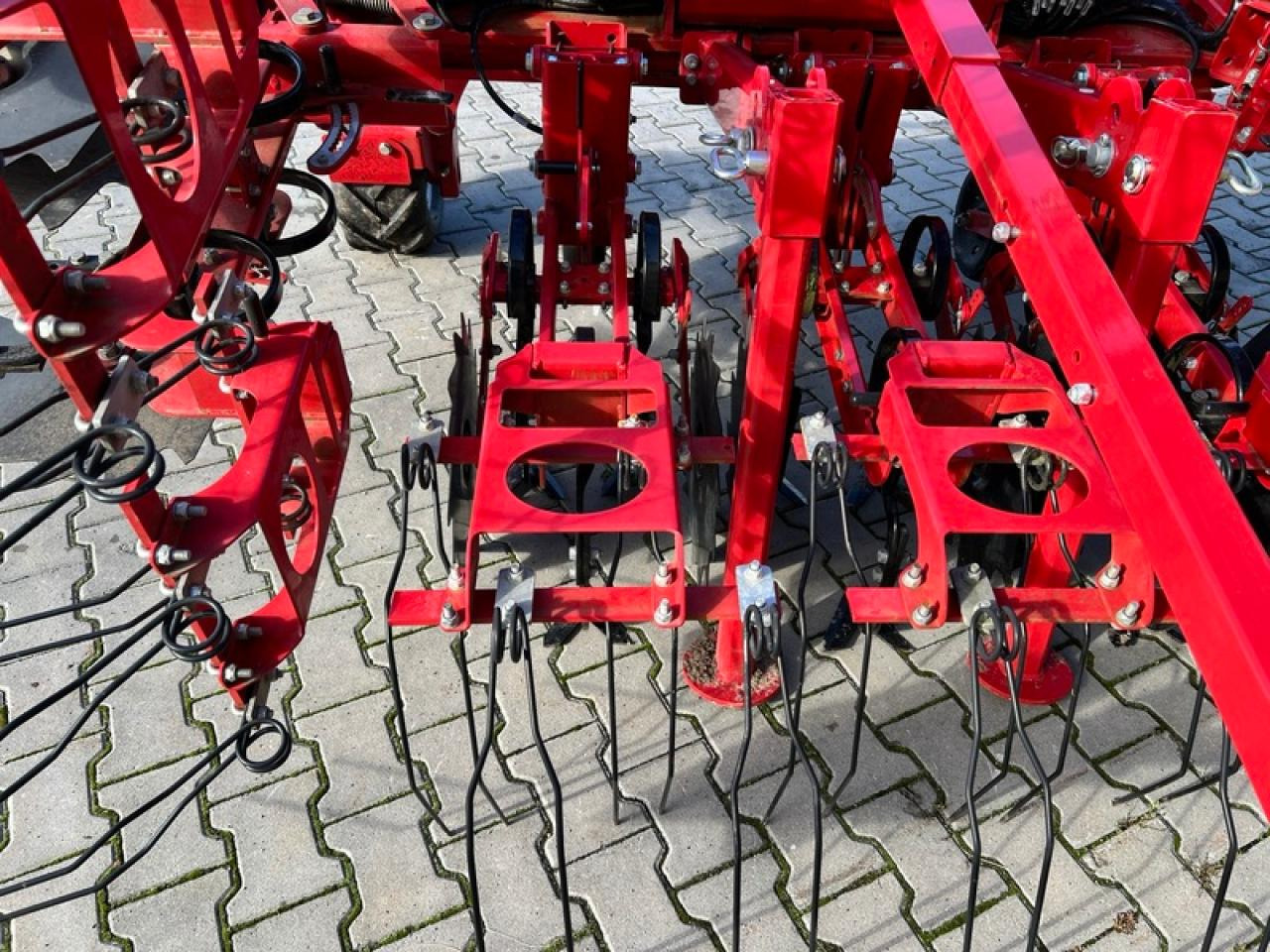 HORSCH TRANSFORMER 6 VF - Equipo para trabajo del suelo: foto 4 HORSCH TRANSFORMER 6 VF - Equipo para trabajo del suelo: foto 4