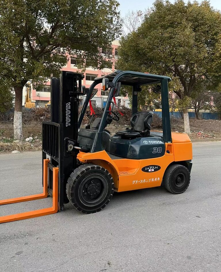 Toyota 7FD30 8FD30 7FD35 3ton 5ton forklift for sale - Carretilla elevadora diésel: foto 2 Toyota 7FD30 8FD30 7FD35 3ton 5ton forklift for sale - Carretilla elevadora diésel: foto 2