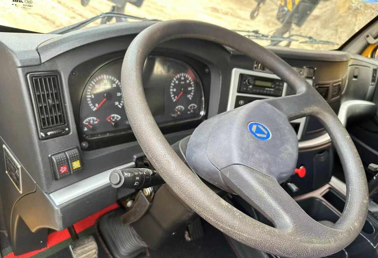 XCMG - Autogrúa: foto 2 XCMG - Autogrúa: foto 2