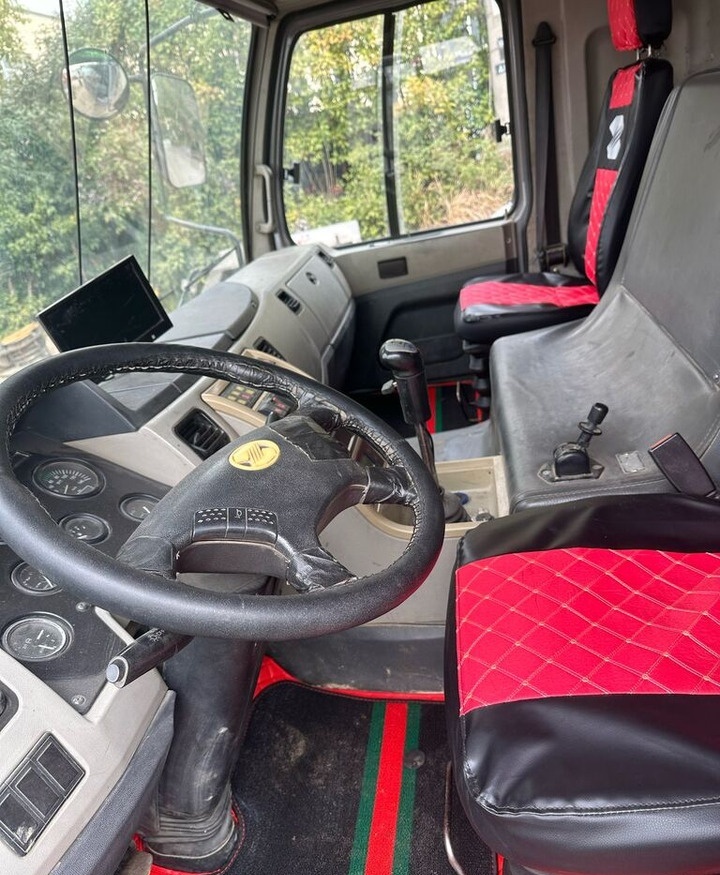 Zoomlion QY130V ZTC1300V ZTC1000V QY100V - Autogrúa: foto 5 Zoomlion QY130V ZTC1300V ZTC1000V QY100V - Autogrúa: foto 5