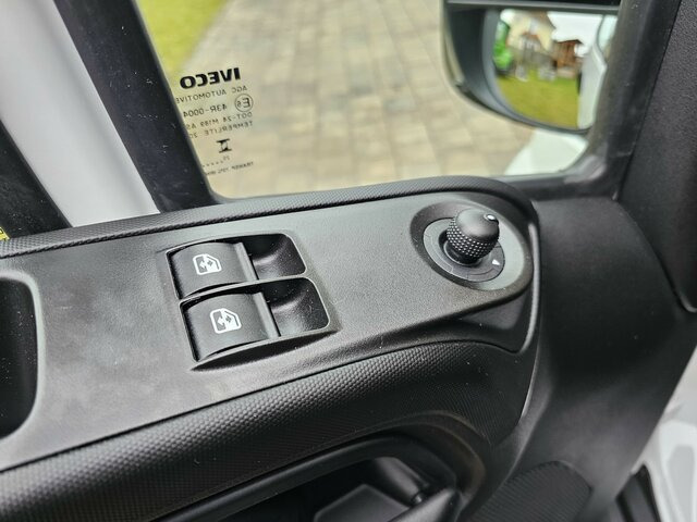 Furgón, Furgoneta combi IVECO Daily 35S18HA8V DOKA Hi-Matic 12m³ L2H2 7 Sitze...: foto 37