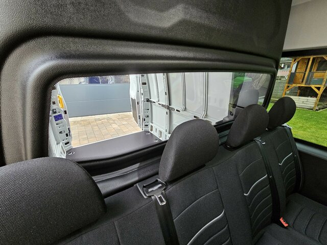 Furgón, Furgoneta combi IVECO Daily 35S18HA8V DOKA Hi-Matic 12m³ L2H2 7 Sitze...: foto 31