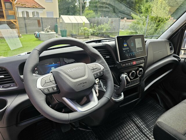 IVECO Daily 35S18HA8V DOKA Snoeks Mixto Hi-Matic 16m³ - Furgón, Furgoneta combi: foto 4 IVECO Daily 35S18HA8V DOKA Snoeks Mixto Hi-Matic 16m³ - Furgón, Furgoneta combi: foto 4