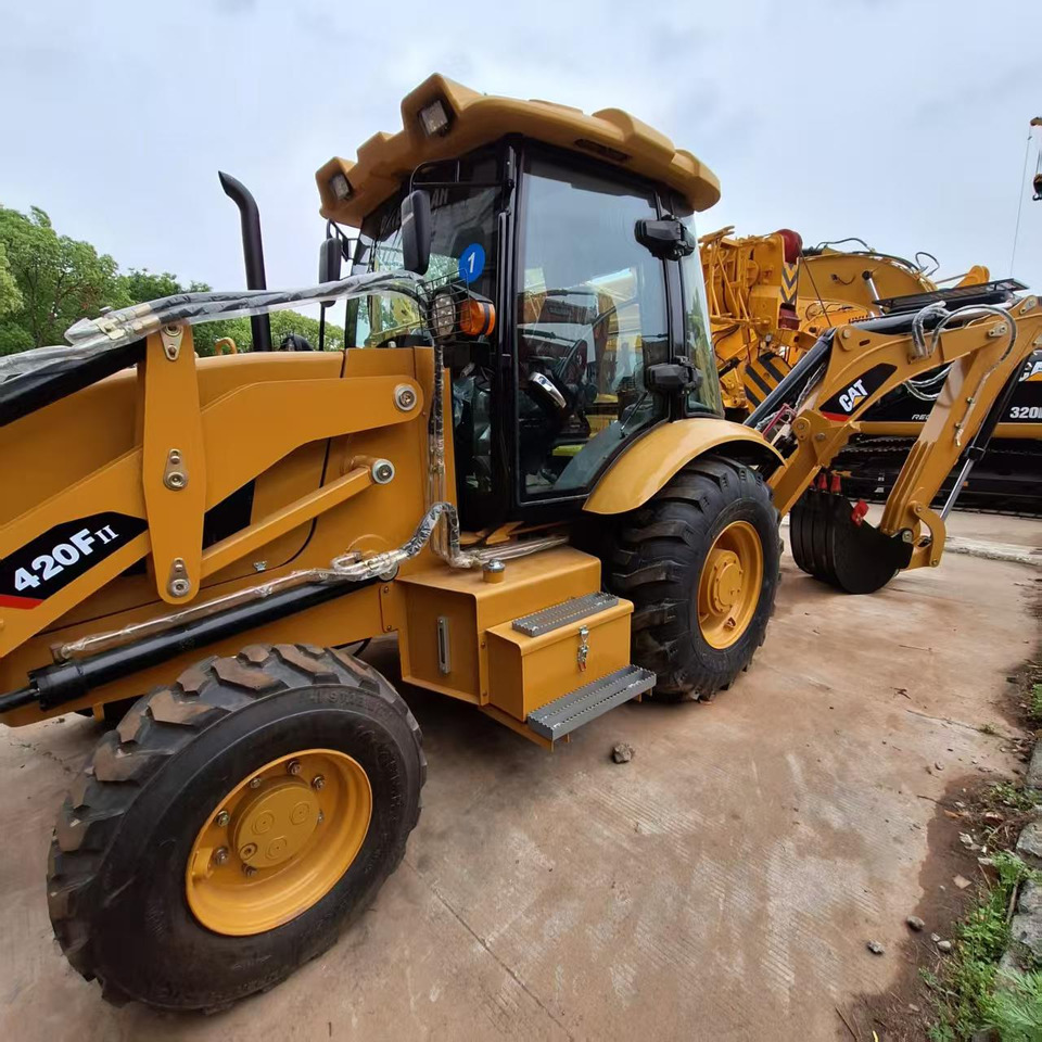 Leasing de  CAT 420F Backhoe Loader CAT 420F Backhoe Loader: foto 6