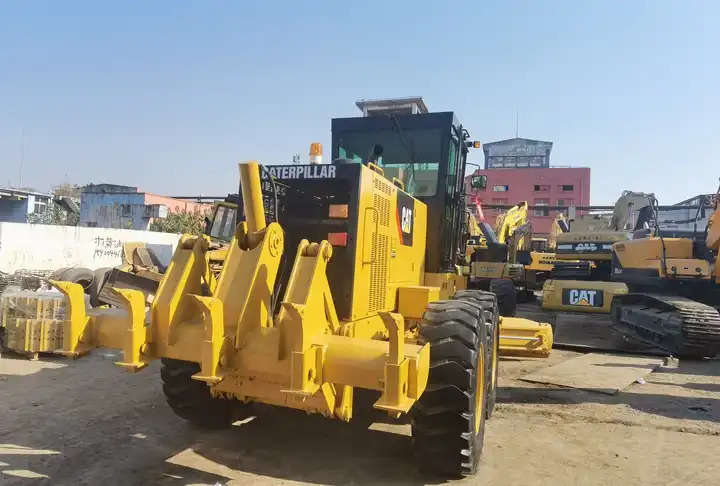 Caterpillar motor grader used 140K used grader cat 140K 120K 140H 120H 120G caterpillar grader 140K - Grader: foto 5 Caterpillar motor grader used 140K used grader cat 140K 120K 140H 120H 120G caterpillar grader 140K - Grader: foto 5