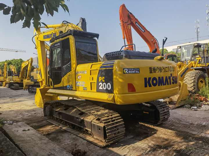 Cheap Used Japan Komatsu PC220-8 second hand excavator PC220 crawler excavator for sale - Excavadora de cadenas: foto 2 Cheap Used Japan Komatsu PC220-8 second hand excavator PC220 crawler excavator for sale - Excavadora de cadenas: foto 2