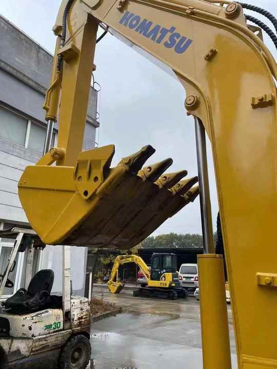 Competitive Price Used Komatsu Excavator PC35 PC55MR2 excellent condition Komatsu pc35mr Excavator - Excavadora de cadenas: foto 4 Competitive Price Used Komatsu Excavator PC35 PC55MR2 excellent condition Komatsu pc35mr Excavator - Excavadora de cadenas: foto 4