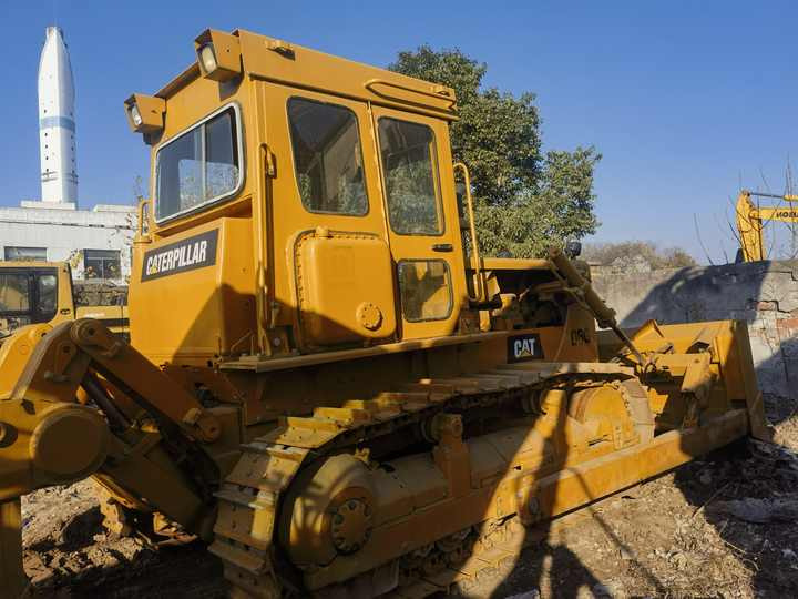 Excellent Condition Used Bulldozers CAT D6G Original Japanese Second Hand CAT D6G in stock in china - Bulldozer: foto 3 Excellent Condition Used Bulldozers CAT D6G Original Japanese Second Hand CAT D6G in stock in china - Bulldozer: foto 3