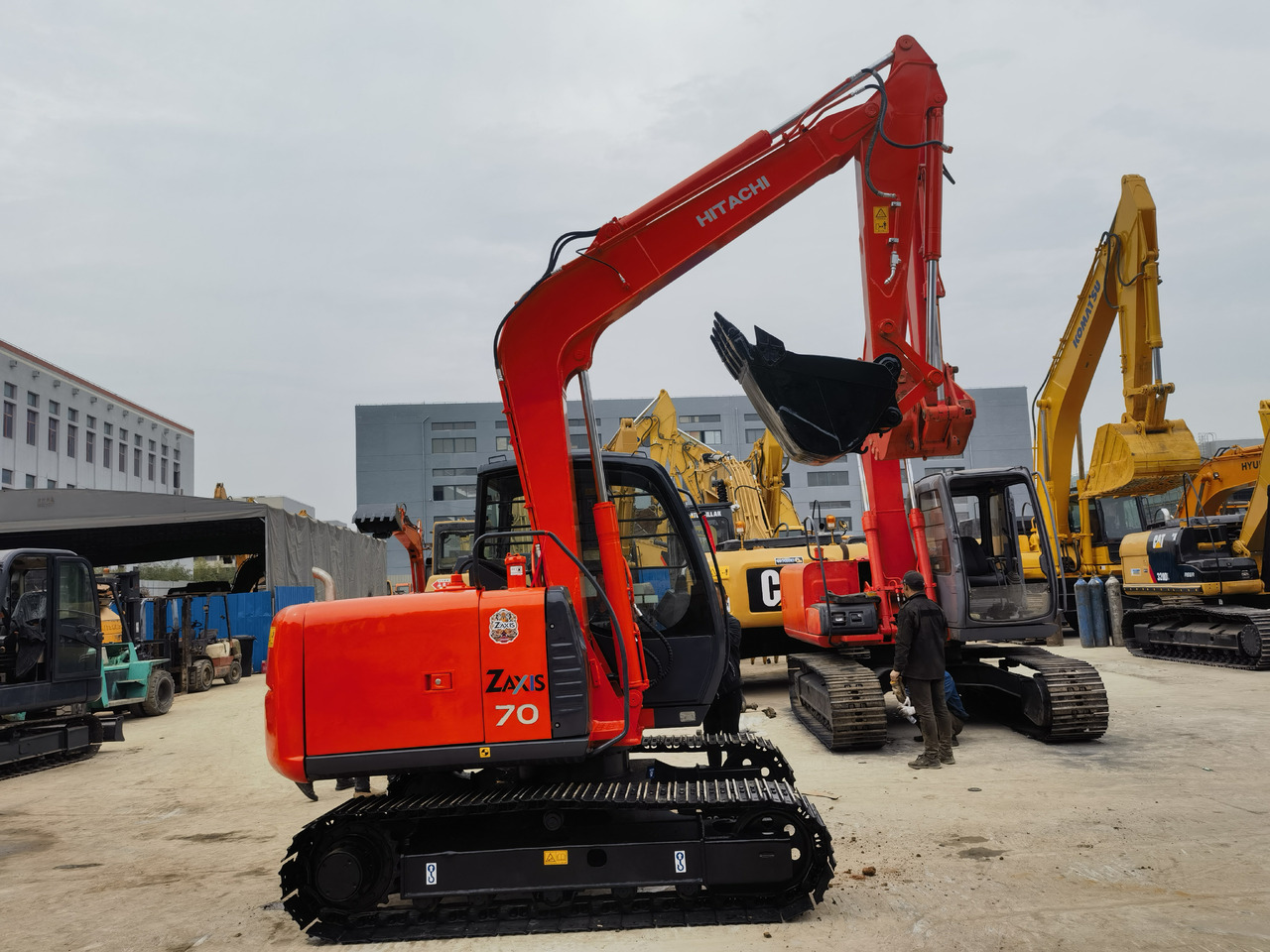 Hitachi ZX70 Excavator - Miniexcavadora: foto 4 Hitachi ZX70 Excavator - Miniexcavadora: foto 4