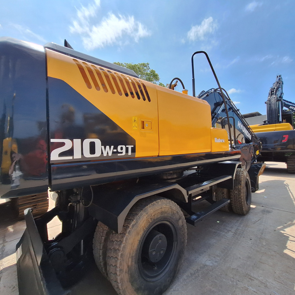 Hyundai 210w-9T wheel excavator - Excavadora de ruedas: foto 3 Hyundai 210w-9T wheel excavator - Excavadora de ruedas: foto 3