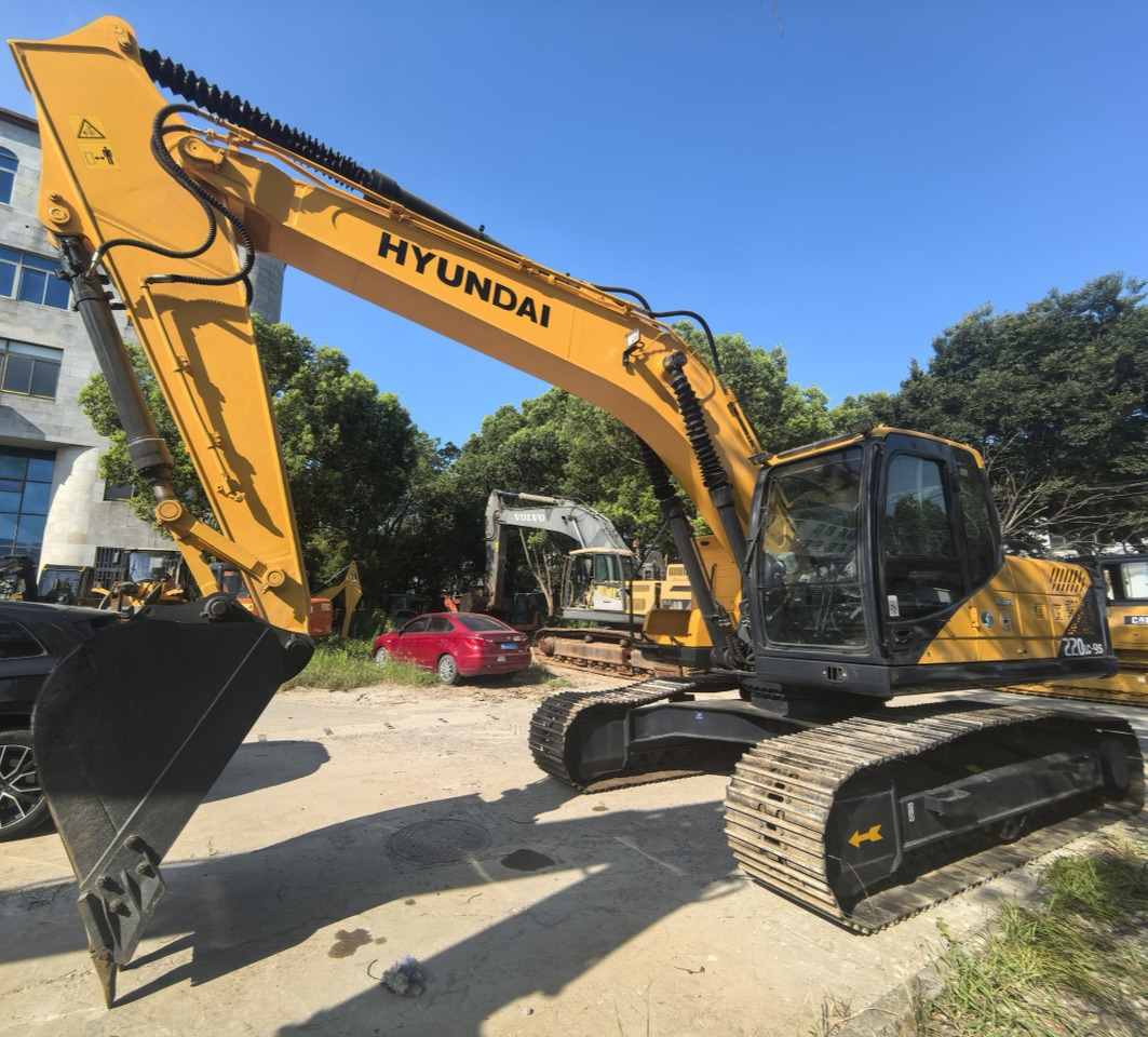 Hyundai 220lc-9s excavator - Excavadora de ruedas: foto 4 Hyundai 220lc-9s excavator - Excavadora de ruedas: foto 4