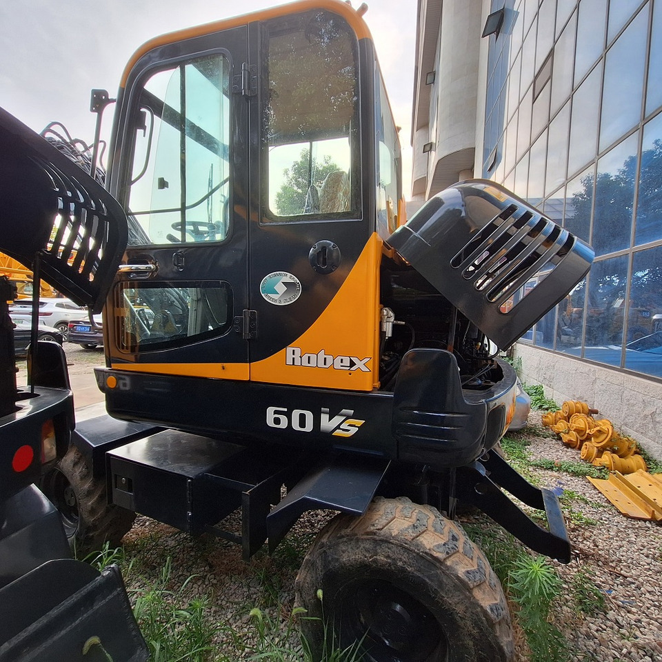 Hyundai 60vs  excavator - Excavadora de ruedas: foto 2 Hyundai 60vs  excavator - Excavadora de ruedas: foto 2