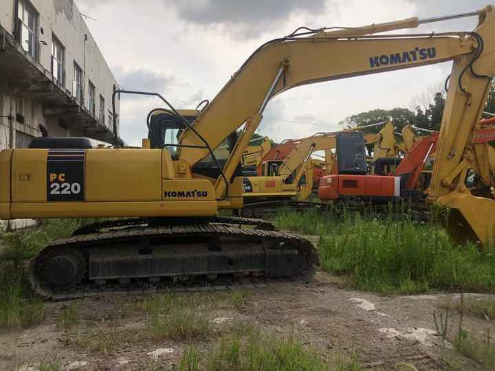 Komatsu PC220-7 Excavator - Excavadora de cadenas: foto 1 Komatsu PC220-7 Excavator - Excavadora de cadenas: foto 1