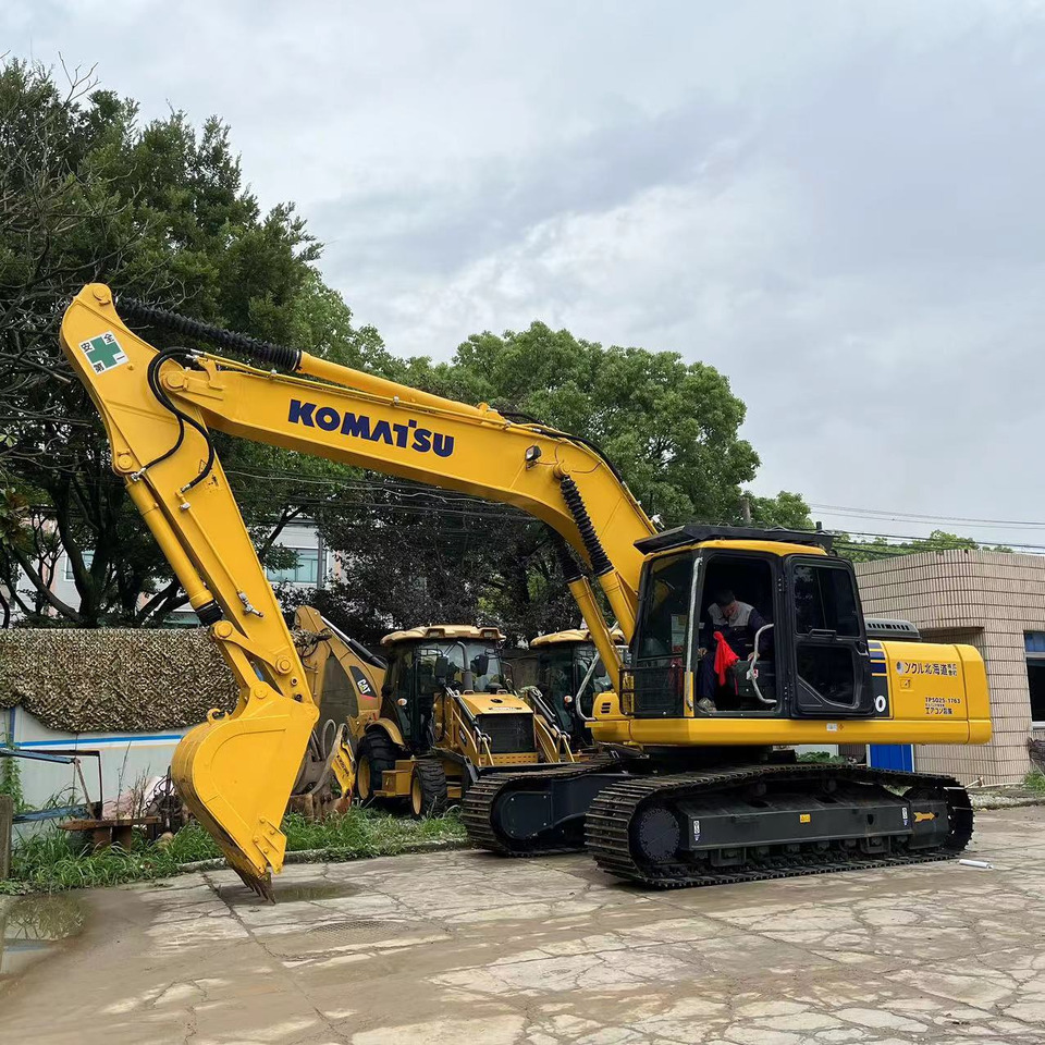 Komatsu PC220-8 Excavator - Excavadora de cadenas: foto 2 Komatsu PC220-8 Excavator - Excavadora de cadenas: foto 2